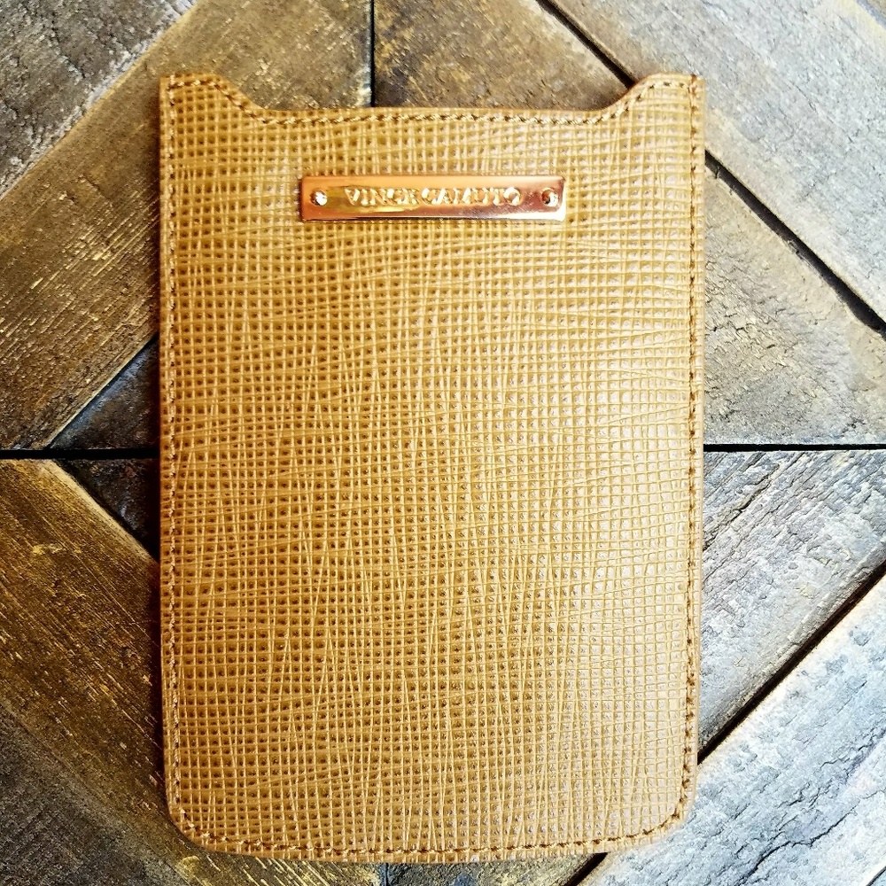 NEW Vince Camuto Leather iphone Sleeve